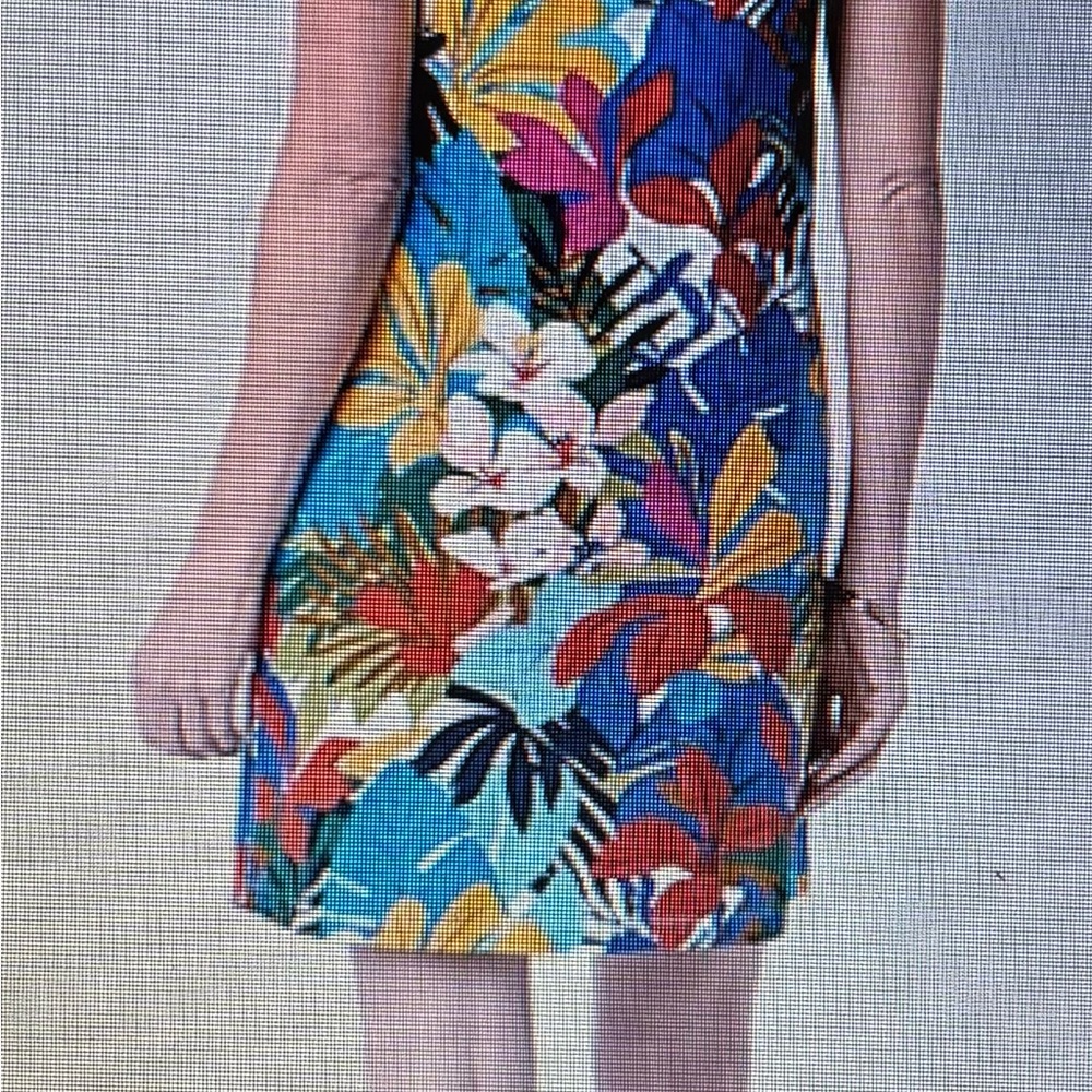 NEW Colorful Floral Sleeveless Dress - Picture 2 of 2
